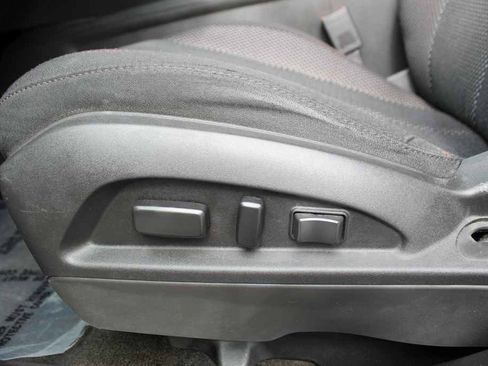 Used 2017 Chevrolet Equinox LT FWD image 25