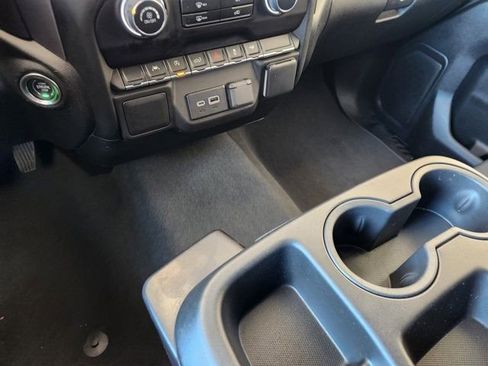 Used 2024 Chevrolet Silverado 1500 Custom image 23
