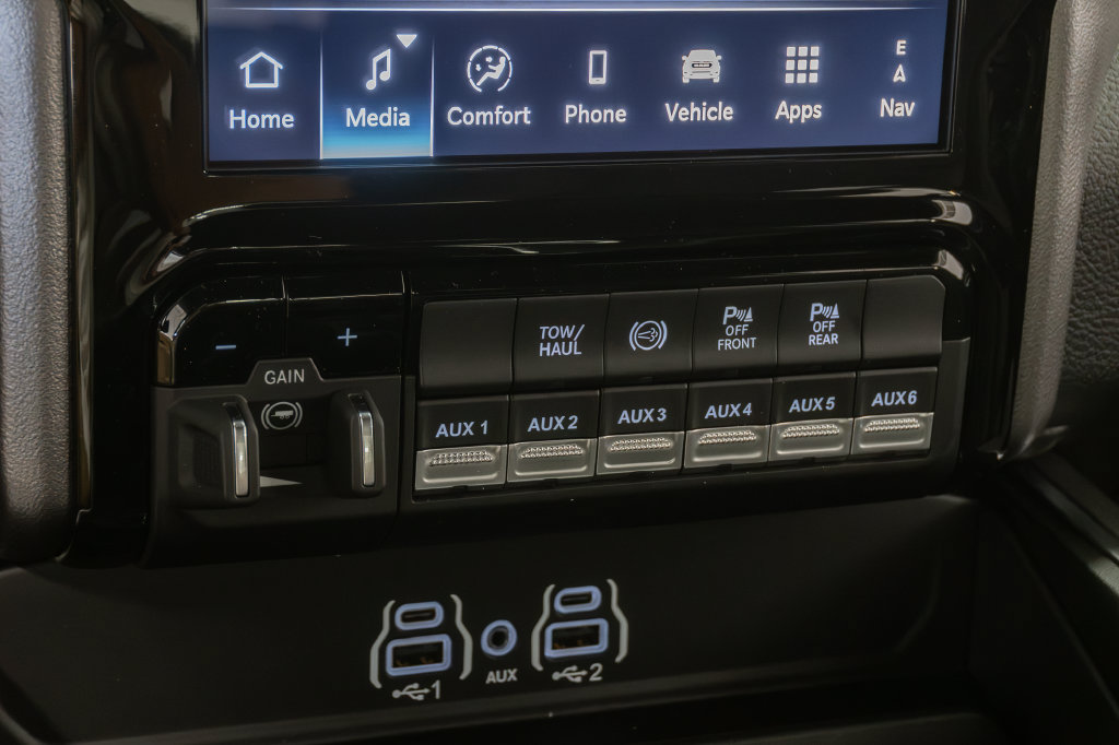 New 2027 RAM 3500 Big Horn AWD/4WD image 21