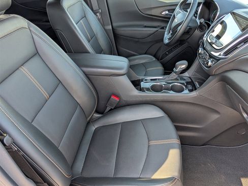 Used 2024 Chevrolet Equinox Premier image 26