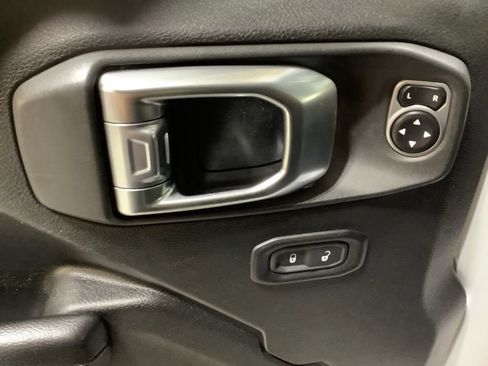 Used 2019 Jeep Wrangler Unlimited Sport S AWD/4WD image 22