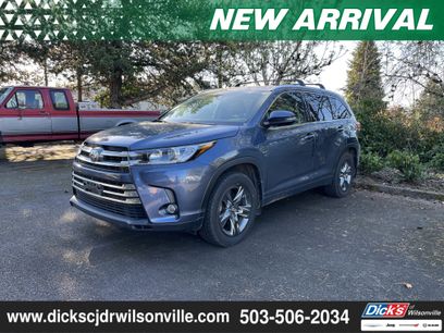 Used 2017 Toyota Highlander Limited Platinum