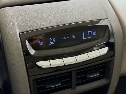 Used 2021 Cadillac XT5 Premium Luxury image 27