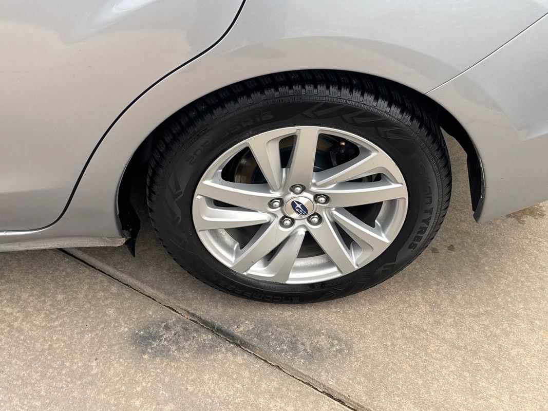 Used 2016 Subaru Impreza 2.0i Premium AWD/4WD image 12