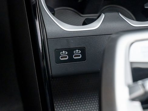 Used 2025 BMW X1 xDrive28i w/ Technology Package image 19