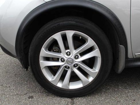Used 2011 Nissan Juke SL w/ Chrome Pkg image 9