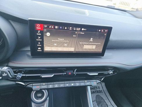 Used 2023 Dodge Hornet GT w/ Tech Pack w/o Parking image 24