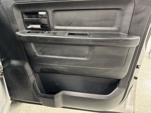 Used 2017 RAM 1500 Express RWD image 15