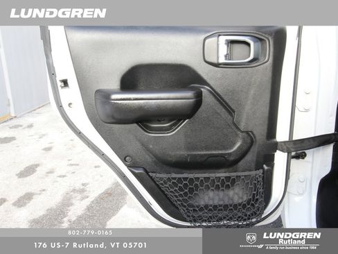 Used 2018 Jeep Wrangler Unlimited Sport S image 30