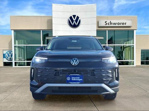 New 2026 Volkswagen Tiguan SE image 8