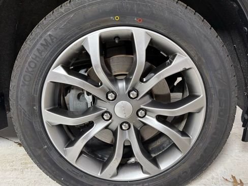 Certified 2018 Dodge Durango Citadel image 9