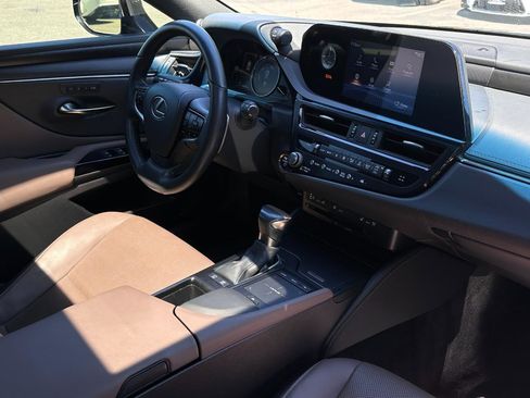 Used 2022 Lexus ES 300h w/ Premium Package FWD image 23