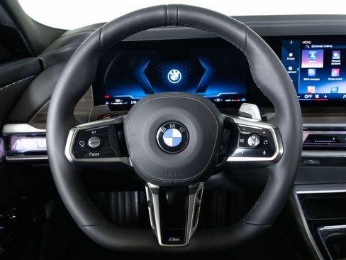 Used 2025 BMW 760i xDrive w/ Executive Package AWD/4WD image 24