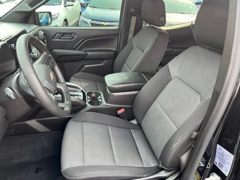 Used 2025 Chevrolet Colorado W/T w/ Advanced Trailering Package AWD/4WD image 11