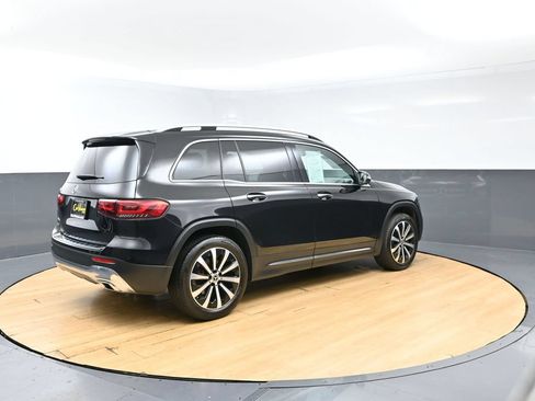 Used 2022 Mercedes-Benz GLB 250 w/ Premium Package Lite image 14