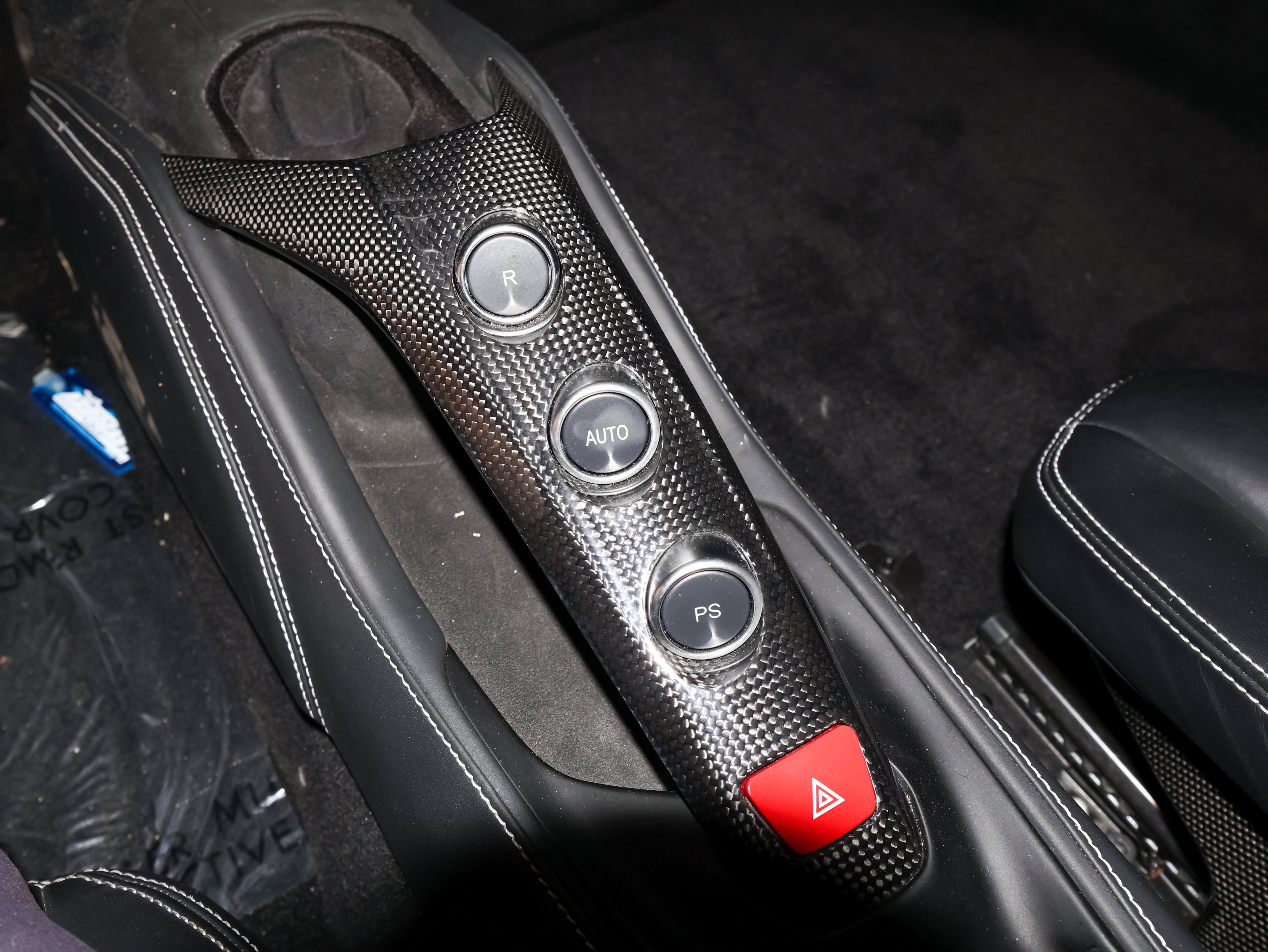 Used 2016 Ferrari 488 GTB RWD image 27