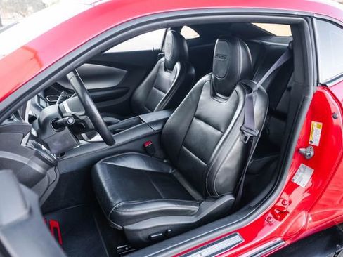 Used 2010 Chevrolet Camaro SS w/ RS Package image 4