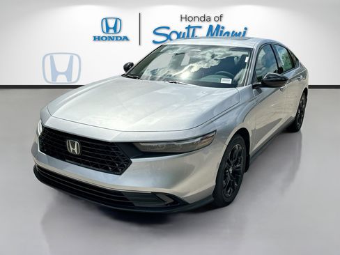 New 2025 Honda Accord SE image 3