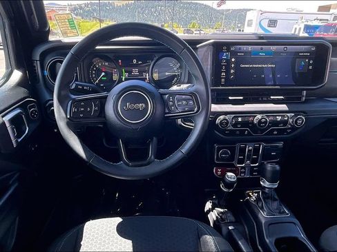 Used 2024 Jeep Wrangler Unlimited Rubicon 4xe AWD/4WD image 5