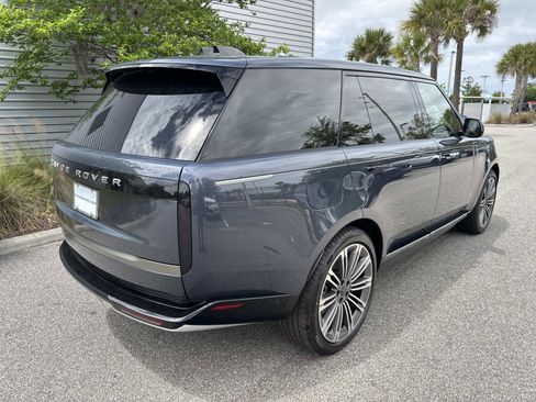 New 2026 Land Rover Range Rover Long Wheelbase SE AWD/4WD image 6