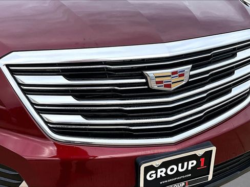 Used 2018 Cadillac XT5 FWD image 30