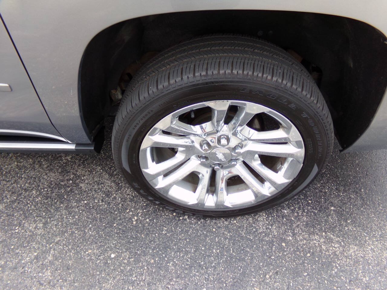 Used 2019 Chevrolet Suburban Premier w/ Premier Plus Edition AWD/4WD image 47