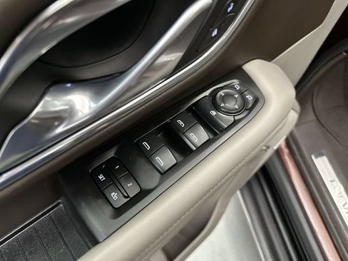 Used 2023 Chevrolet Tahoe LT AWD/4WD image 18