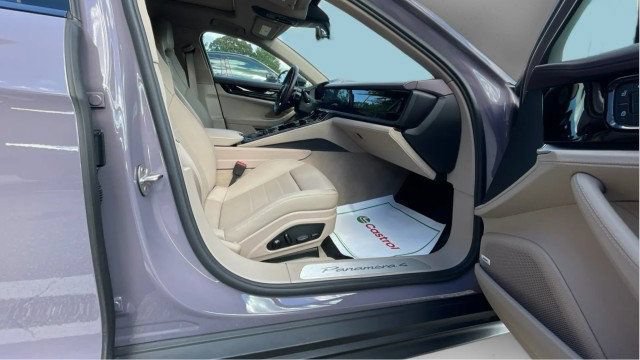 Used 2025 Porsche Panamera 4 w/ Premium Package AWD/4WD image 17