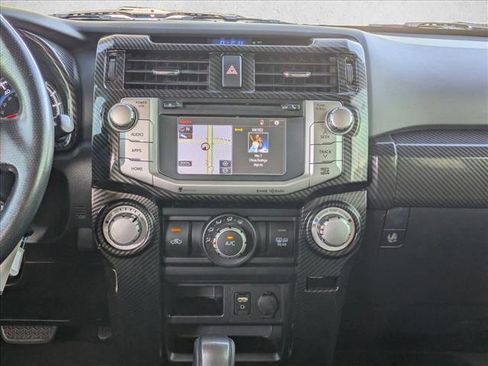 Used 2016 Toyota 4Runner SR5 Premium image 15