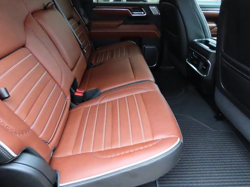 Used 2024 GMC Sierra 2500 Denali Ultimate image 14