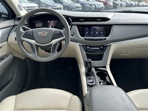 Used 2022 Cadillac XT5 Premium Luxury w/ Technology Package image 17