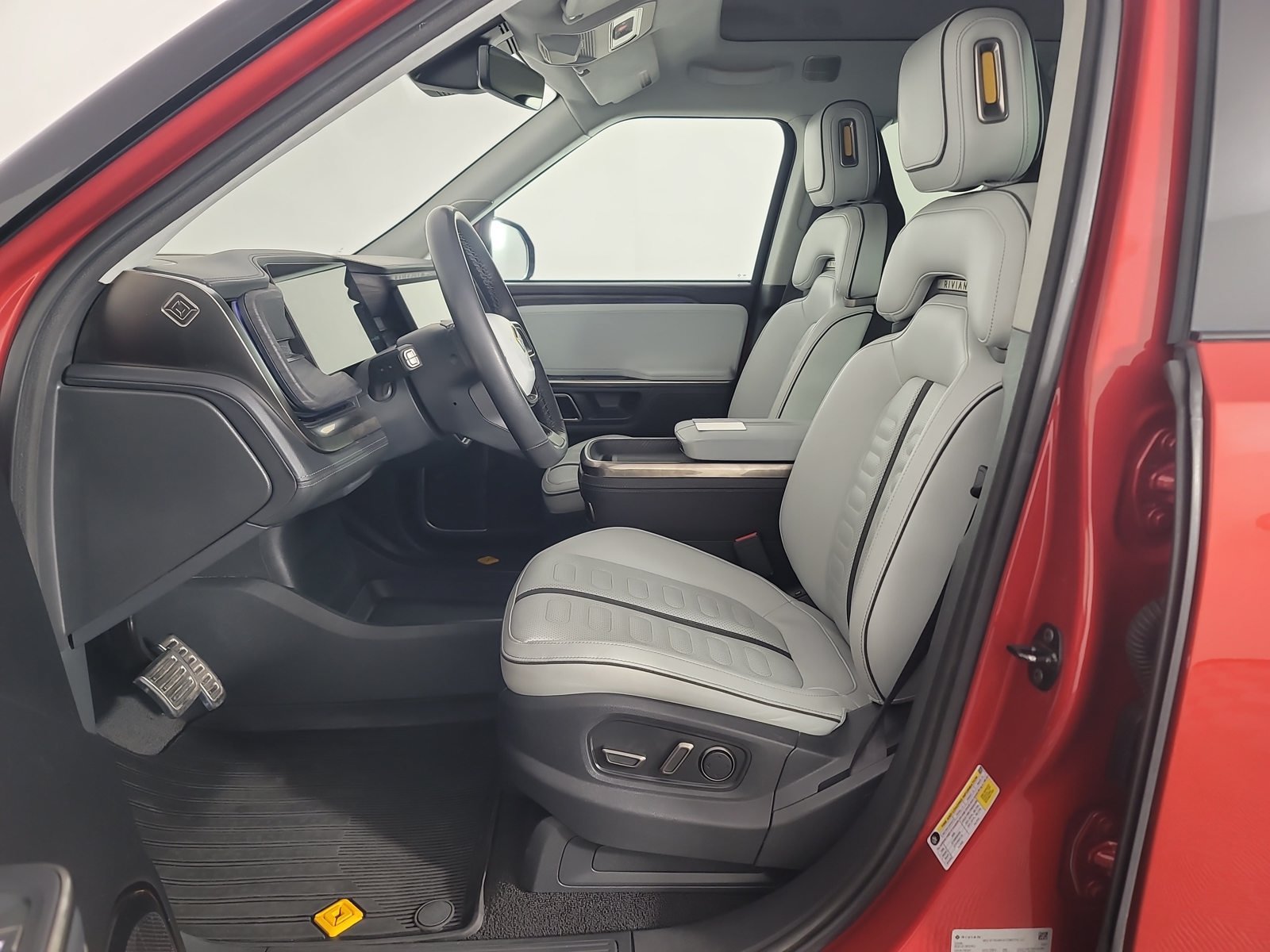 Used 2023 Rivian R1S Launch Edition Quad AWD/4WD image 20