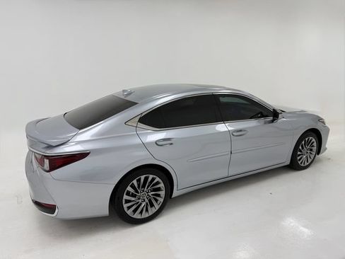 Used 2025 Lexus ES 300h w/ Technology Package FWD image 41