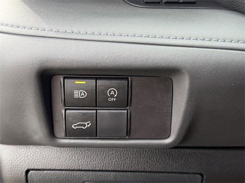 Certified 2024 Toyota Highlander LE image 17