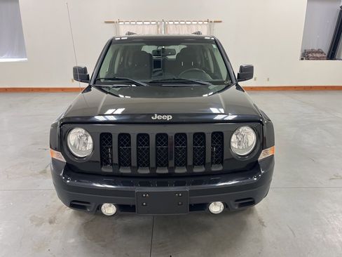 Used 2015 Jeep Patriot Latitude image 3