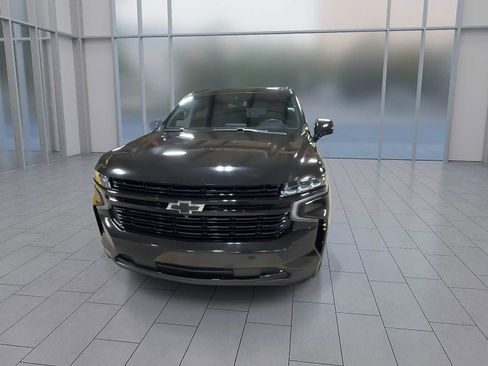 Used 2024 Chevrolet Suburban RST w/ Luxury Package image 3