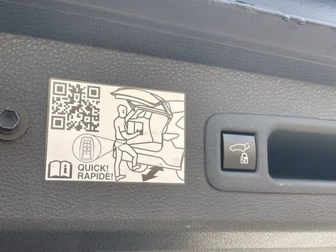 Used 2024 Toyota Sienna XLE image 22