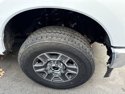 New 2025 Ford F350 XLT w/ FX4 Off-Road Package AWD/4WD image 7