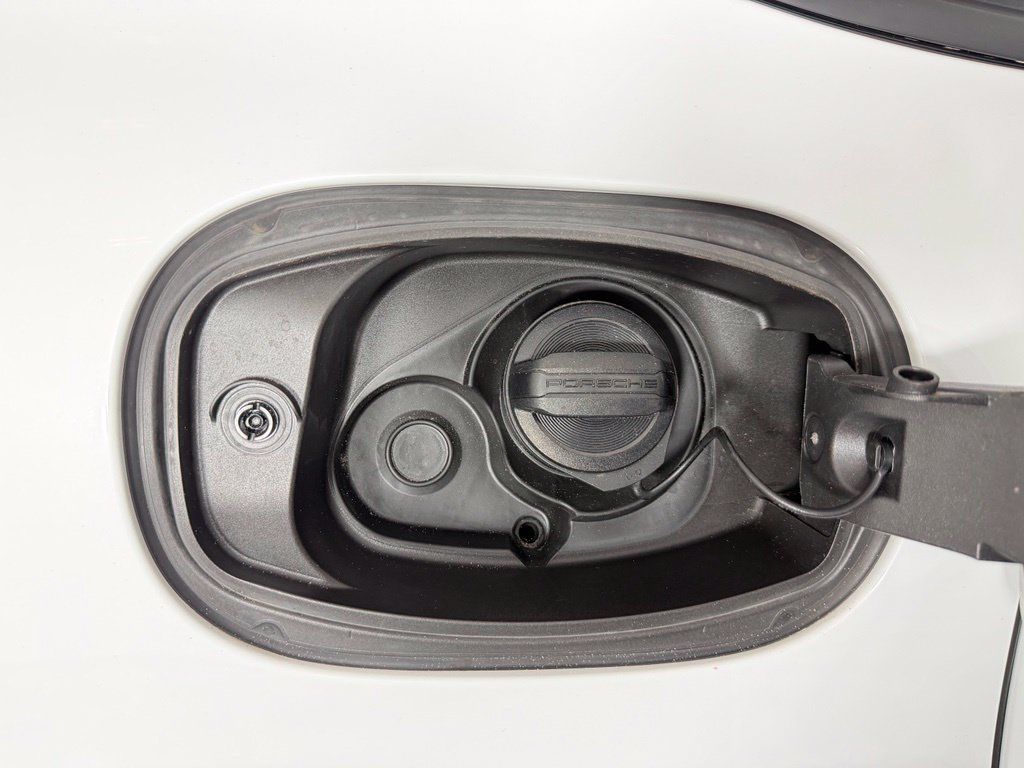 Certified 2024 Porsche Cayenne S AWD/4WD image 46