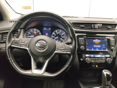 Used 2021 Nissan Rogue Sport SV FWD image 22