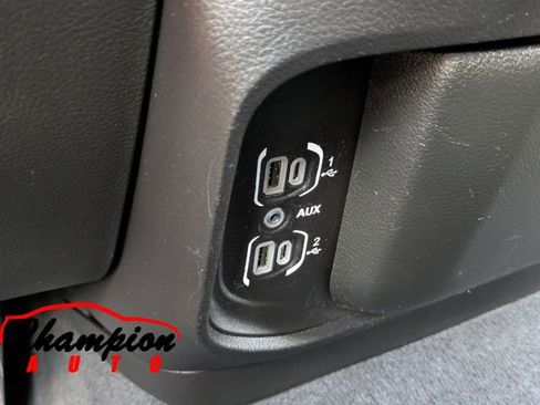 Used 2019 RAM 1500 Laramie RWD image 24