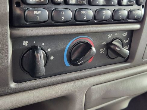 Used 2001 Ford F250 Lariat AWD/4WD image 22