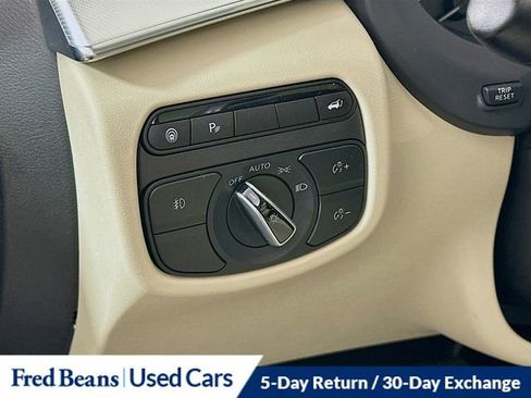 Used 2019 INFINITI QX50 Essential w/ Premium Heat Package image 12