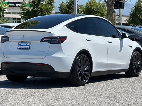 Used 2022 Tesla Model Y Performance AWD/4WD image 8
