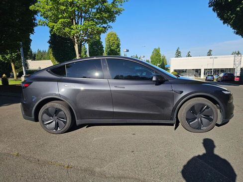 Used 2026 Tesla Model Y Long Range AWD/4WD image 8