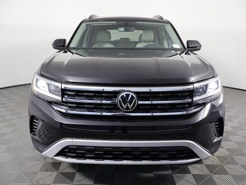 Used 2023 Volkswagen Atlas SE w/ Panoramic Sunroof Package image 2