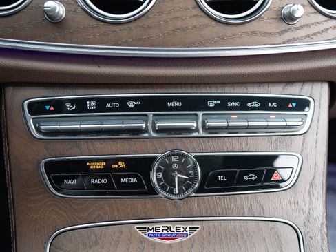 Used 2018 Mercedes-Benz E 300 w/ Premium 1 Package image 34