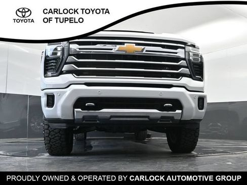 Used 2025 Chevrolet Silverado 2500 High Country w/ High Country Premium Package AWD/4WD image 46