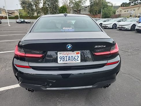 Used 2022 BMW 330e w/ M Sport Package image 4