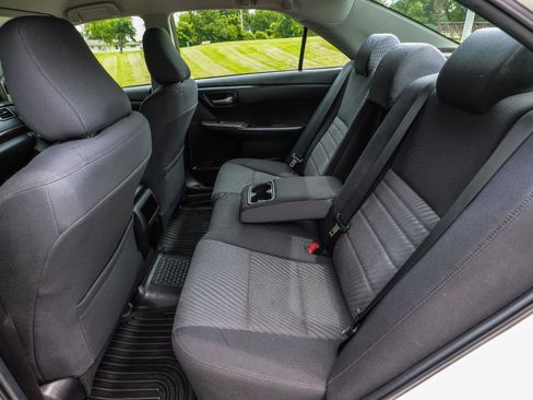 Used 2015 Toyota Camry LE FWD image 31